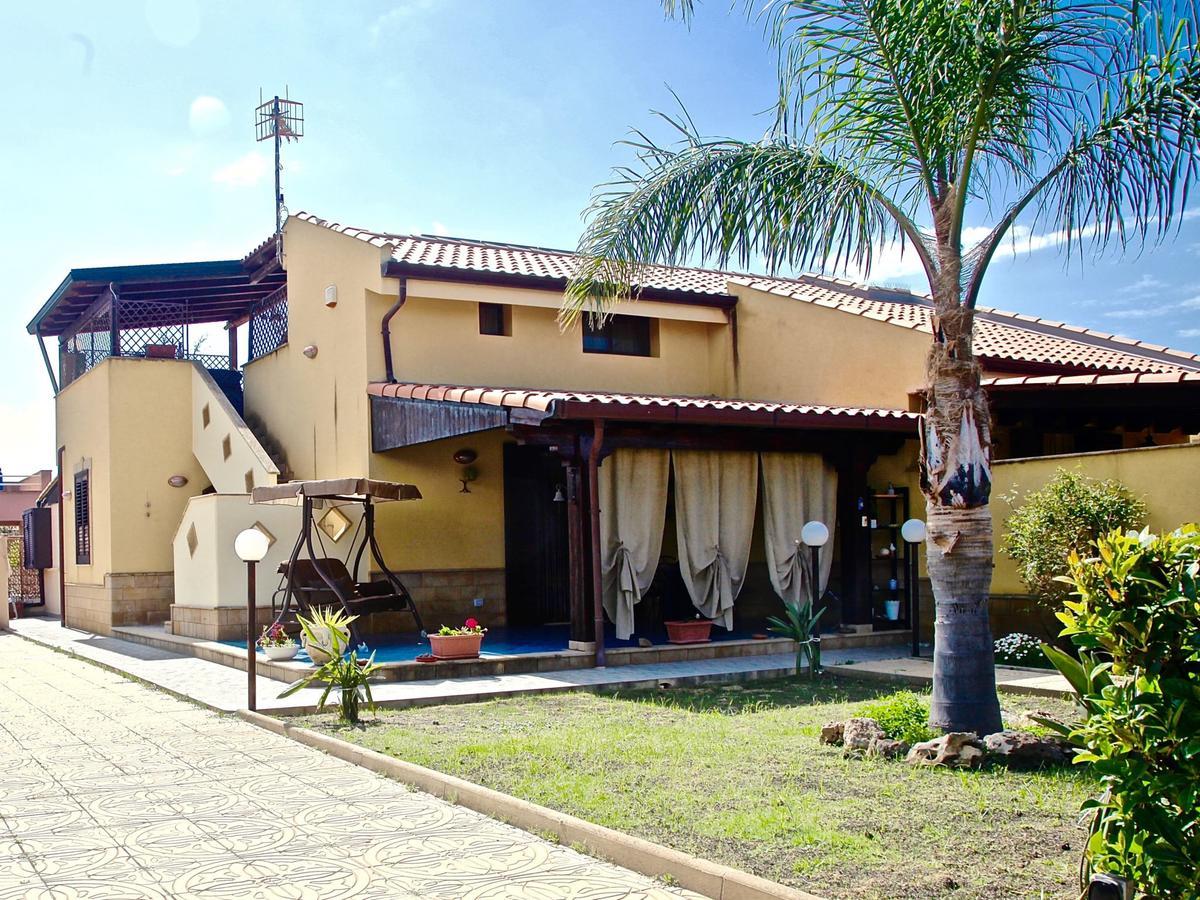 Acasaammari Campofelice Di Roccella Exterior foto